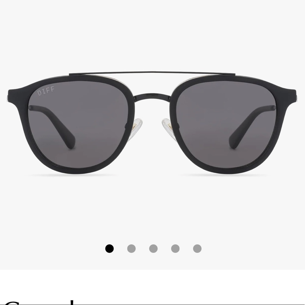DIFF eyewear round sunglasses with blue lenses